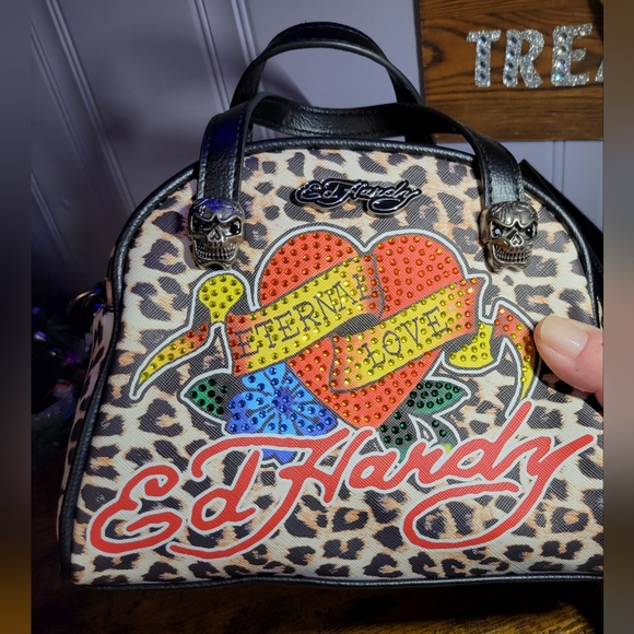 Ed Hardy Heart Skull Weekender Bag with Leopard Print - Picture 4 of 15